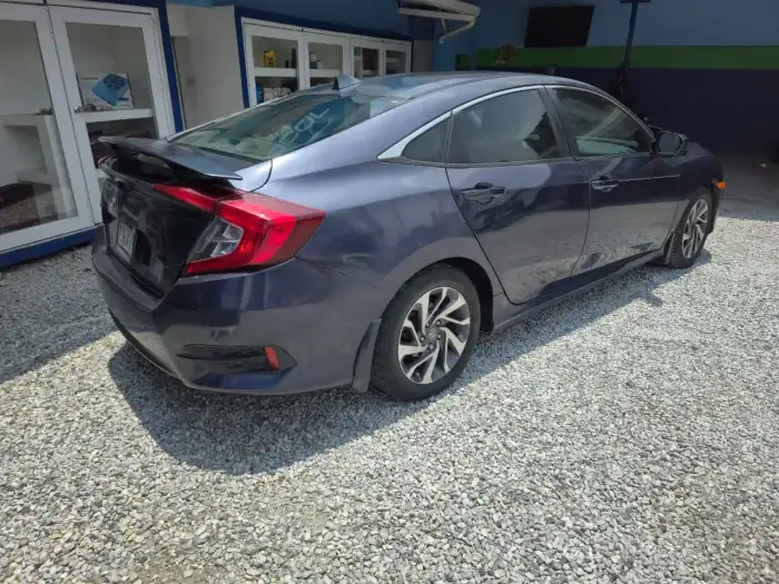 2017 Honda CIVIC XL — 6