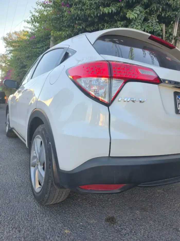 2020 Honda HRV 2020 MOTOR 18 — 4