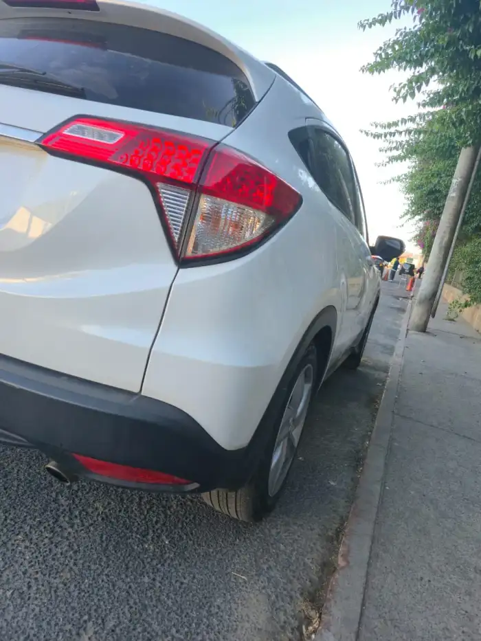 2020 Honda HRV 2020 MOTOR 18 — 5