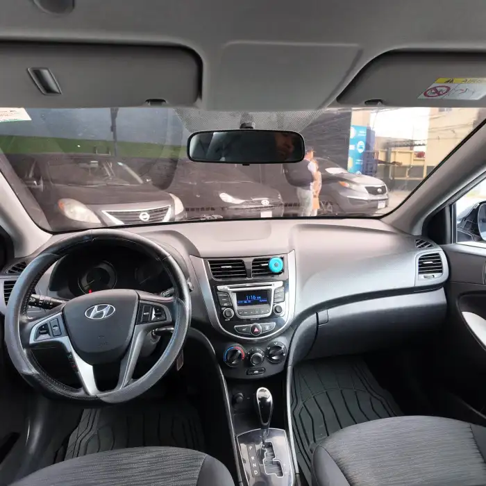 2017 Hyundai ACCENT 2017 DE AGENCIA — 10