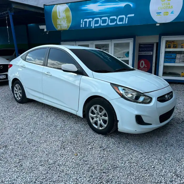 2017 Hyundai Accent — 11