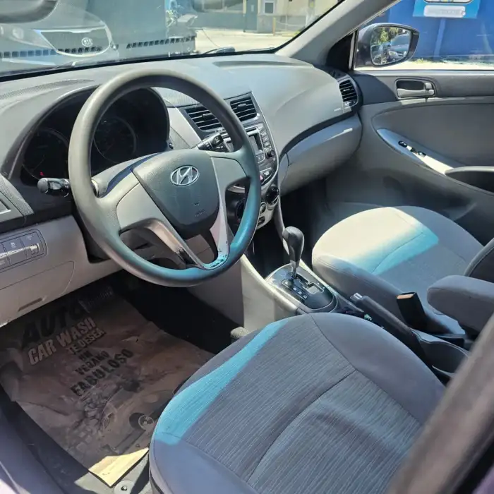 2017 Hyundai Accent — 7