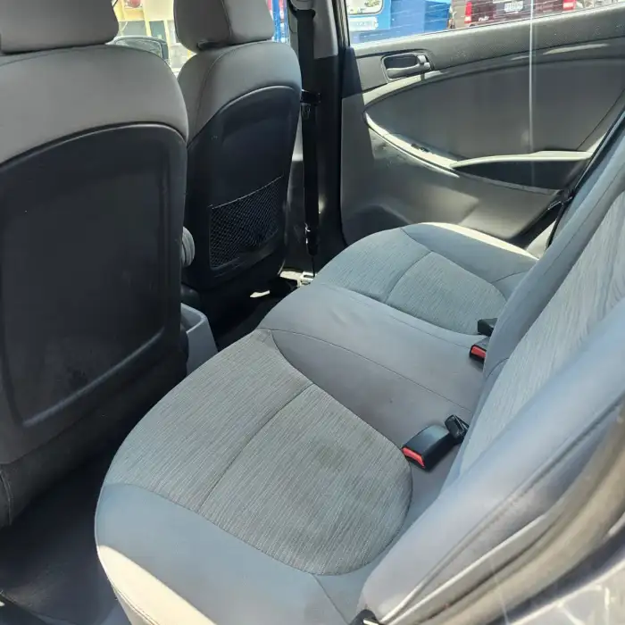 2017 Hyundai Accent — 8