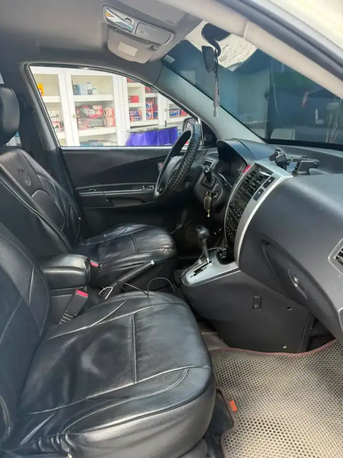 2007 Hyundai Tucson — 6