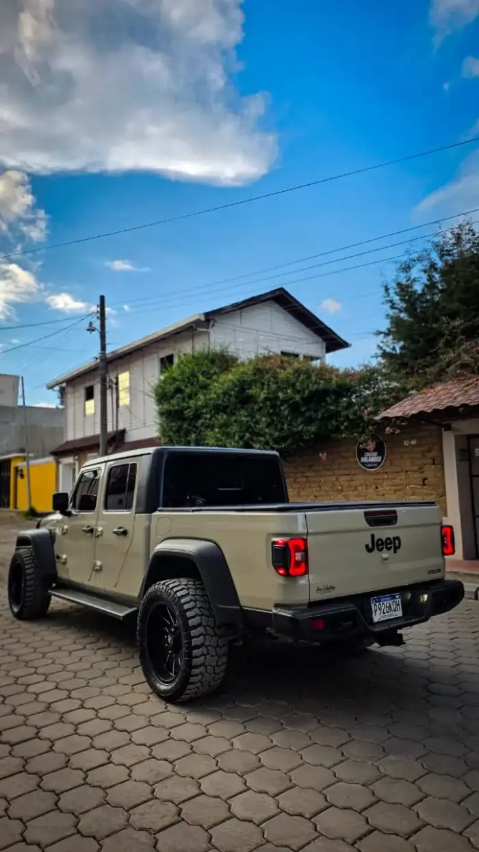2020 Jeep GLADIATOR SPORT 2020 Pickup 42154 real potencia y presencia — 5