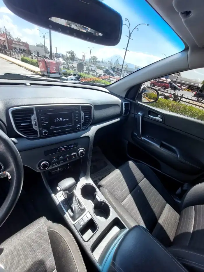 2017 Kia Sportage FE FWD — 1