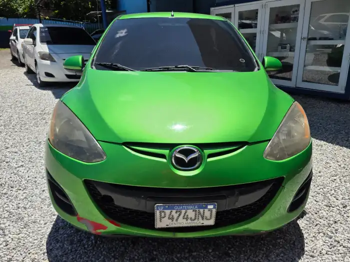 2012 Mazda 2 2012 AUTOMTICO — 3