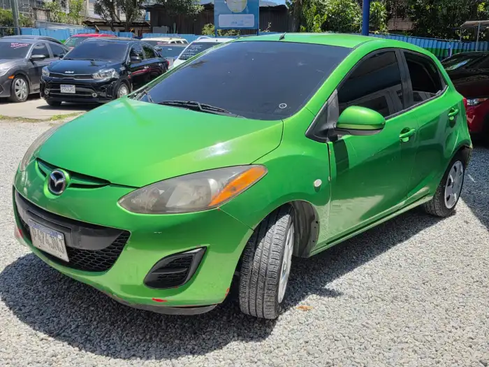 2012 Mazda 2 2012 AUTOMTICO — 4