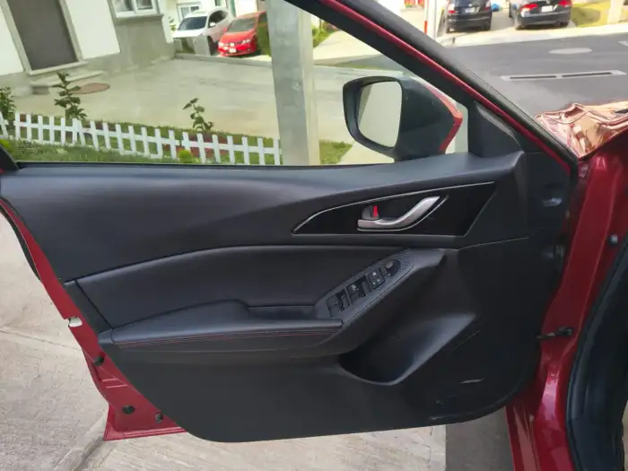 2016 Mazda 3 GRAND TORING 2016 ROJO CANDY — 9