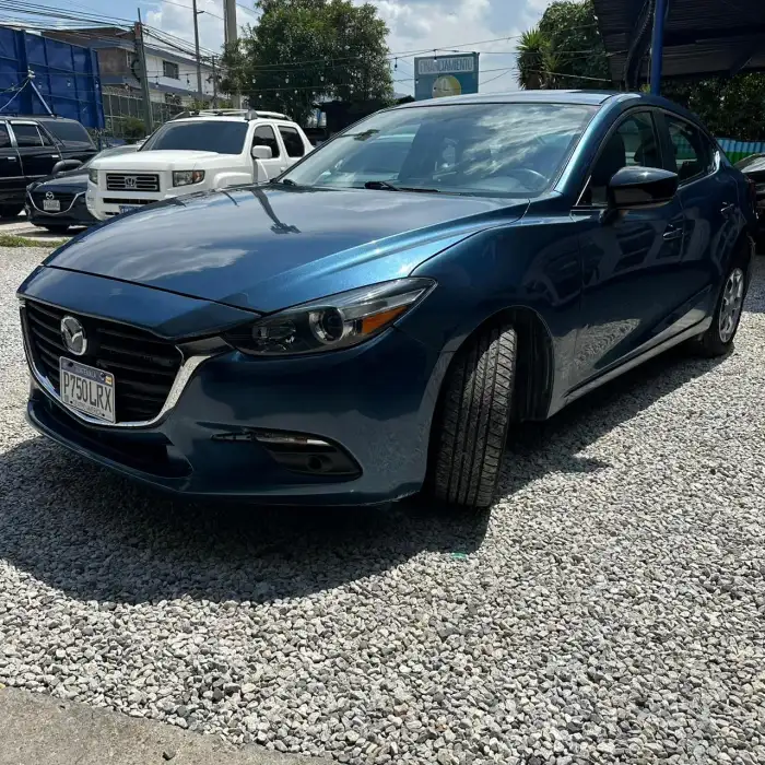 2017 Mazda 3 SPORT M — 3