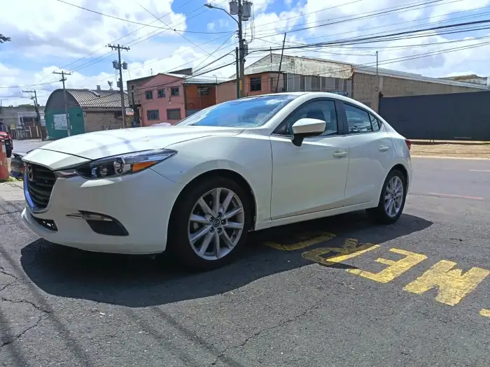 2017 Mazda 3 TOURING 2017 — 4