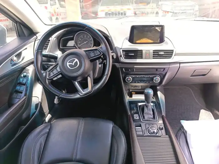 2017 Mazda 3 TOURING 2017 — 5