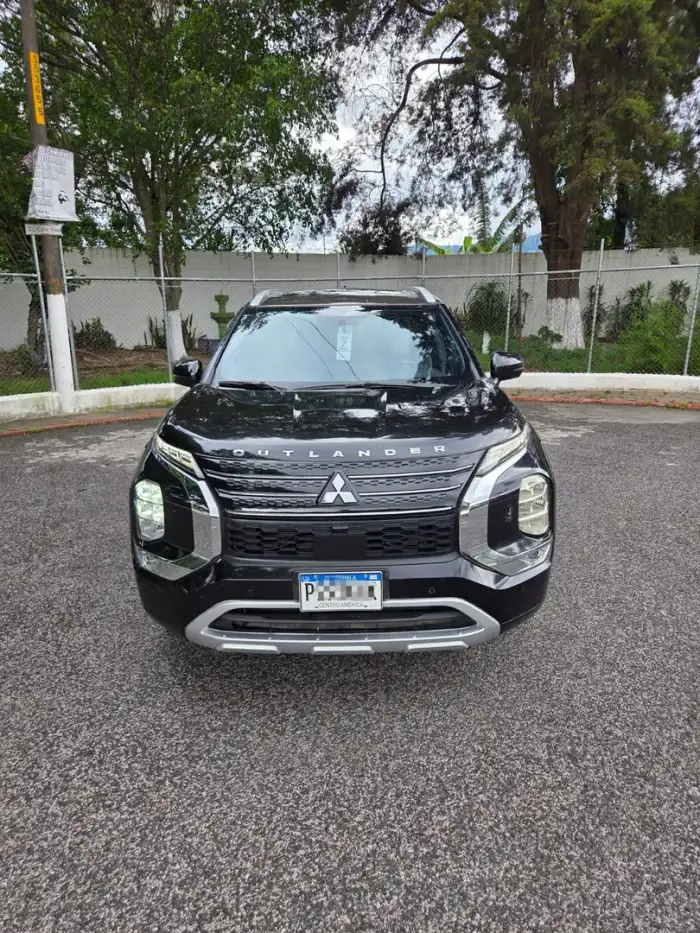 2023 Mitsubishi Outlander Edición 40 Aniversario 4x4 — 2