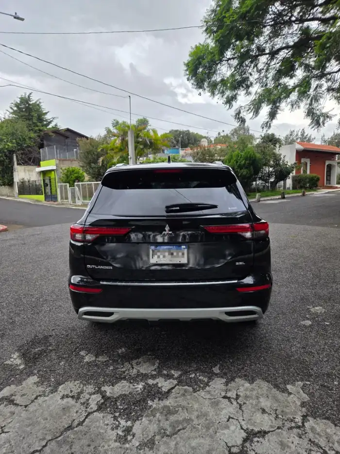 2023 Mitsubishi Outlander Edición 40 Aniversario 4x4 — 5
