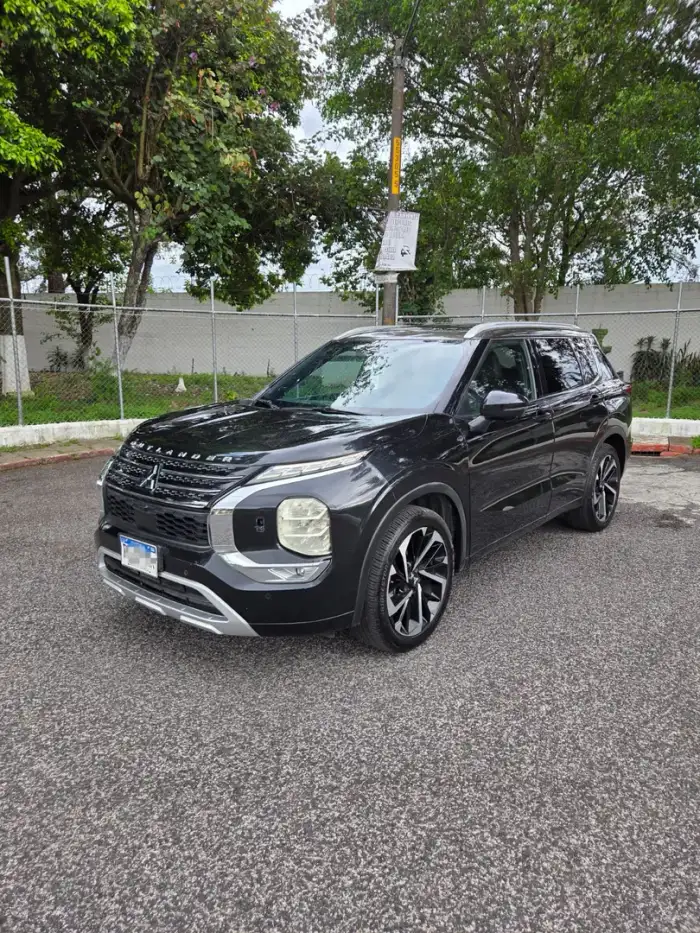 2023 Mitsubishi Outlander Edición 40 Aniversario 4x4 — 6