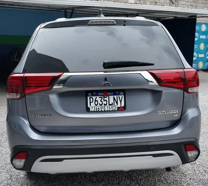 2019 Mitsubishi OUTLANDER SE 2019 AUTOMTICA — 6