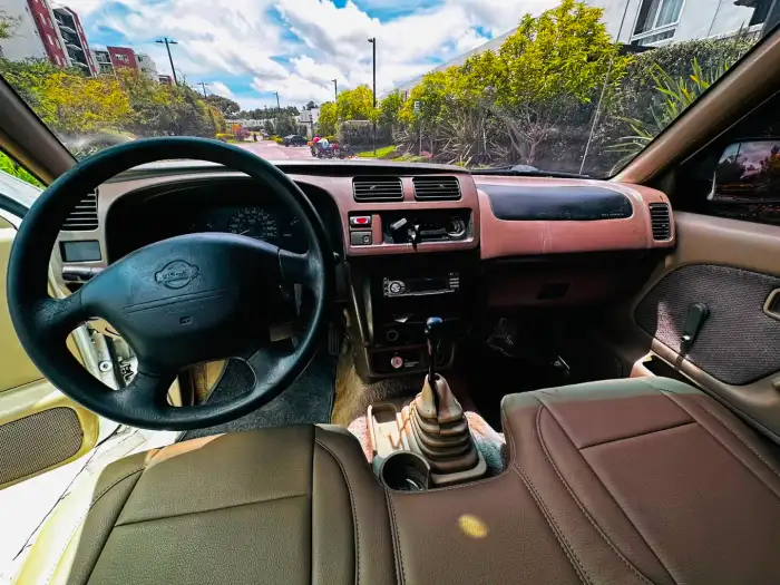 1998 Nissan Frontier — 7