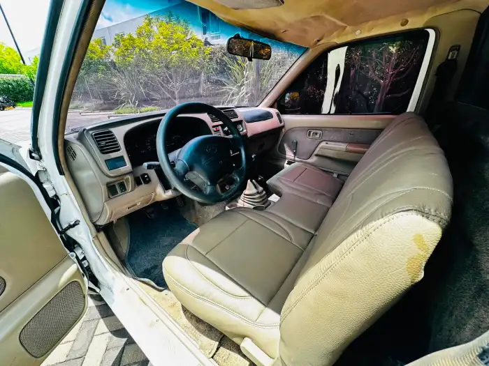 1998 Nissan Frontier — 8