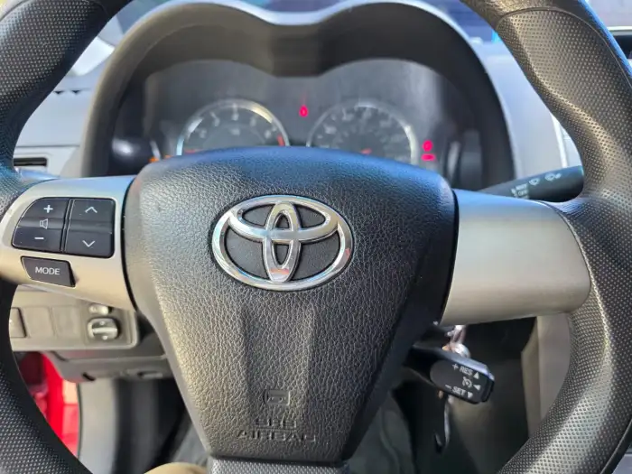 2012 Toyota COROLLA 2012 S — 12