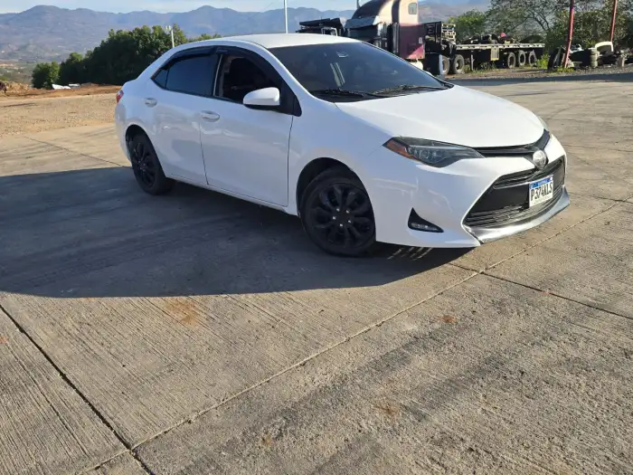 2019 Toyota COROLLA 2019 AOTOMATICO SISTREMA ECO — 1