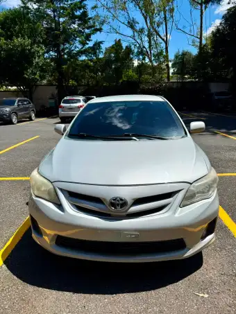 2013 Toyota COROLLA LE 2013 EN EXCELENTE ESTADO