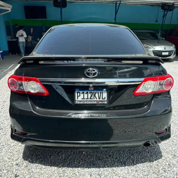 2010 Toyota COROLLA S — 6