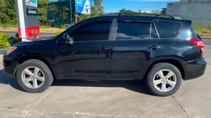 2011 Toyota Rav 2011 4 — 2