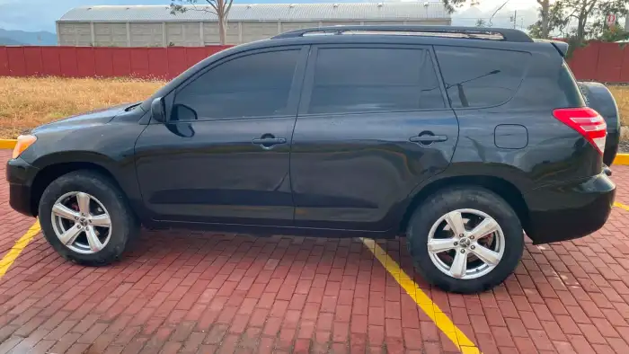 2011 Toyota Rav 2011 4 — 6