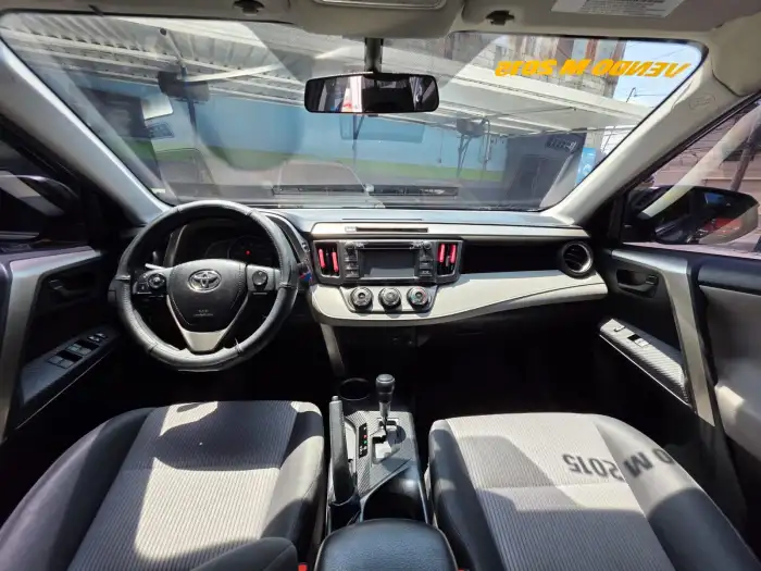 2015 Toyota RAV4 — 9