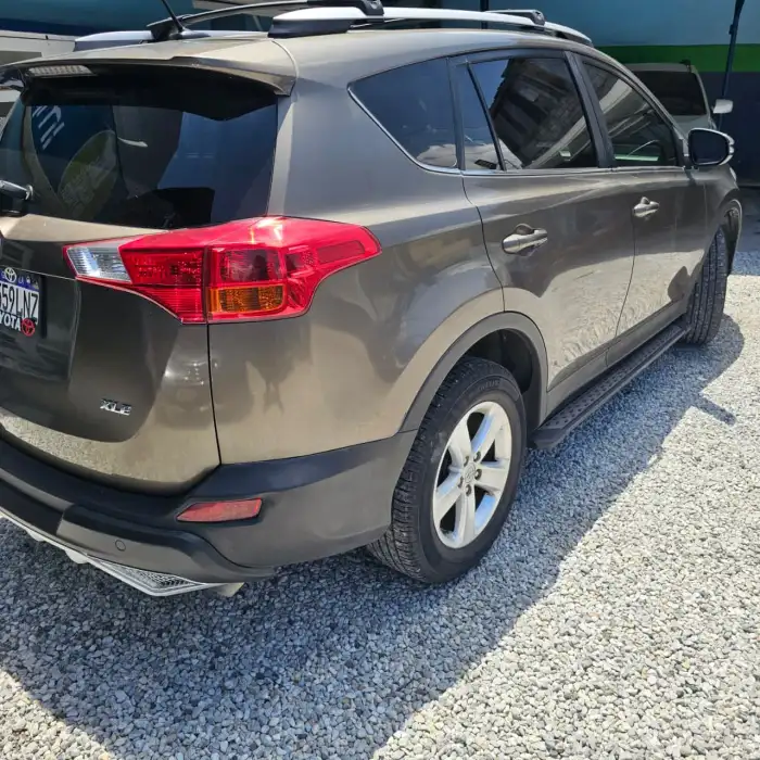 2013 Toyota RAV4 XLE — 6