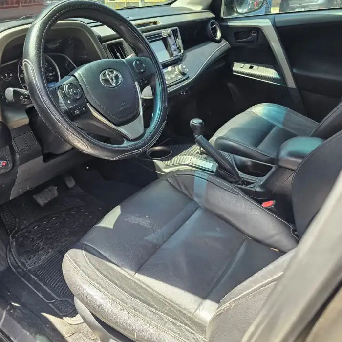 2013 Toyota RAV4 XLE — 7