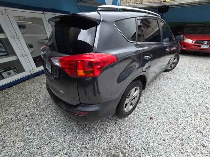 2015 Toyota RAV4 XLE — 5
