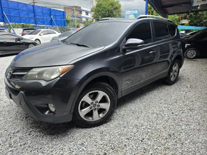 2015 Toyota RAV4 XLE — 6