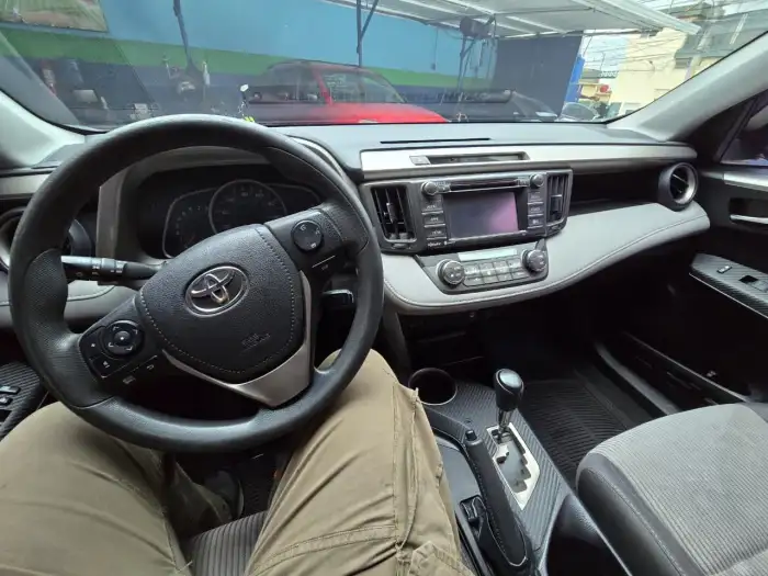 2015 Toyota RAV4 XLE — 7