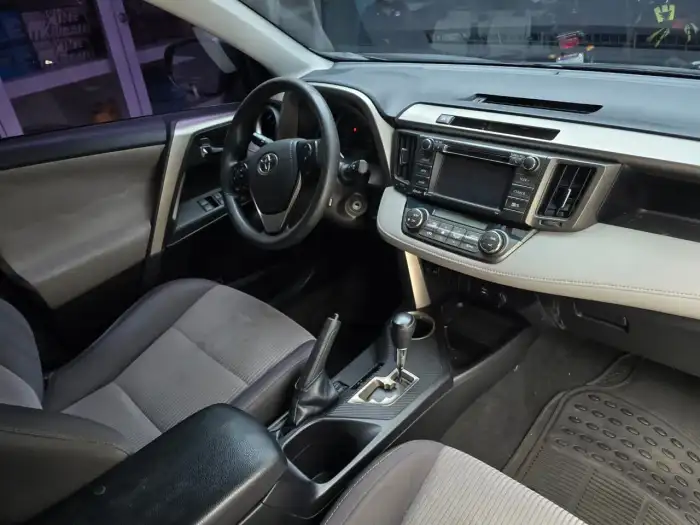 2015 Toyota RAV4 XLE — 8