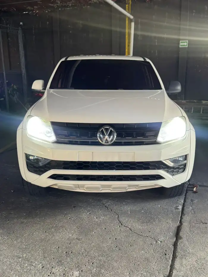2020 Volkswagen AMAROK 2020 42154 DE AGENCIA FUERZA CONFORT Y PRESTIGIO — 2