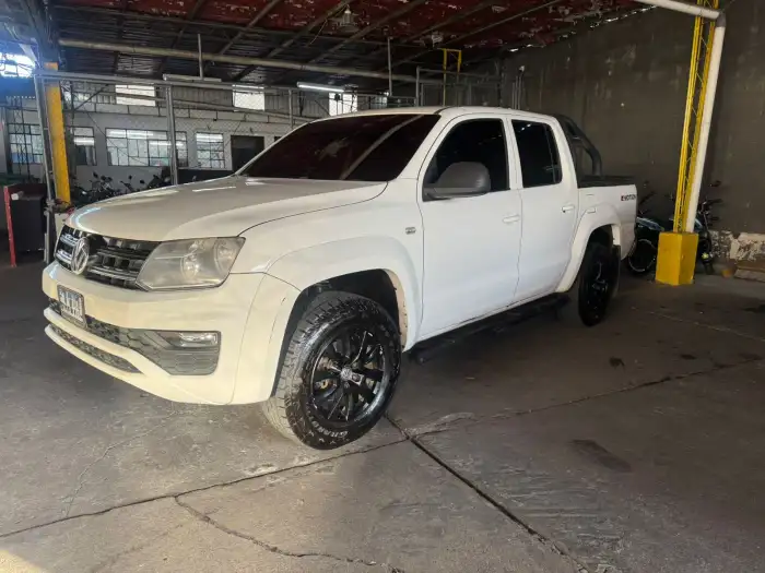 2020 Volkswagen AMAROK 2020 42154 DE AGENCIA FUERZA CONFORT Y PRESTIGIO — 3