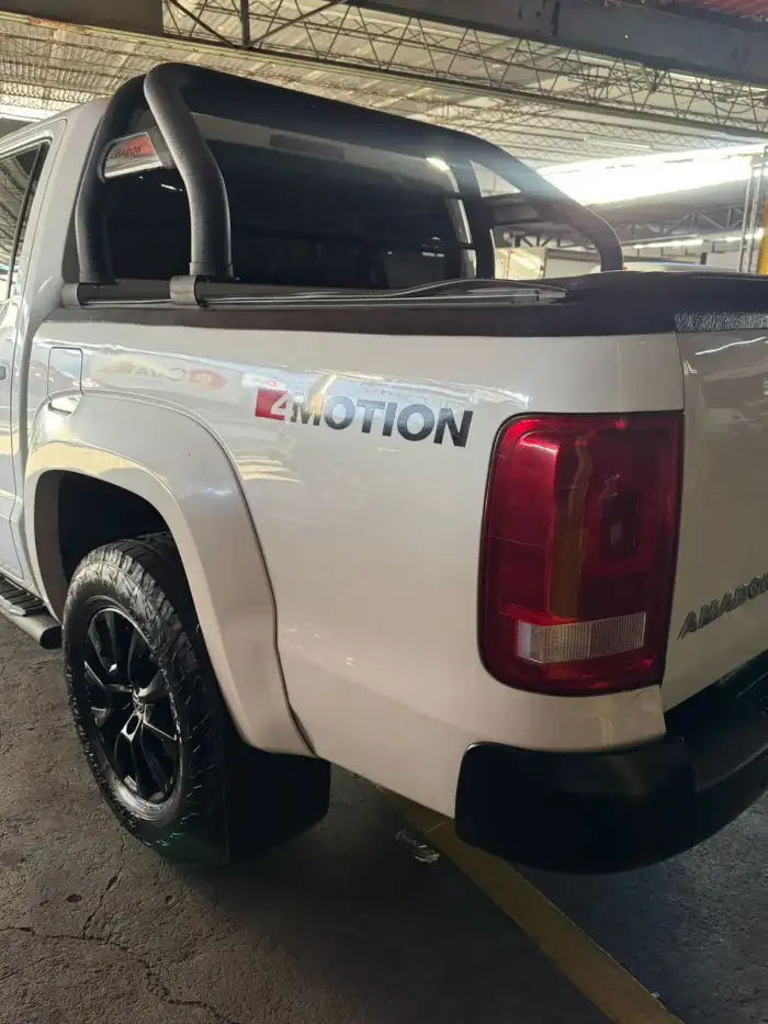 2020 Volkswagen AMAROK 2020 42154 DE AGENCIA FUERZA CONFORT Y PRESTIGIO — 4