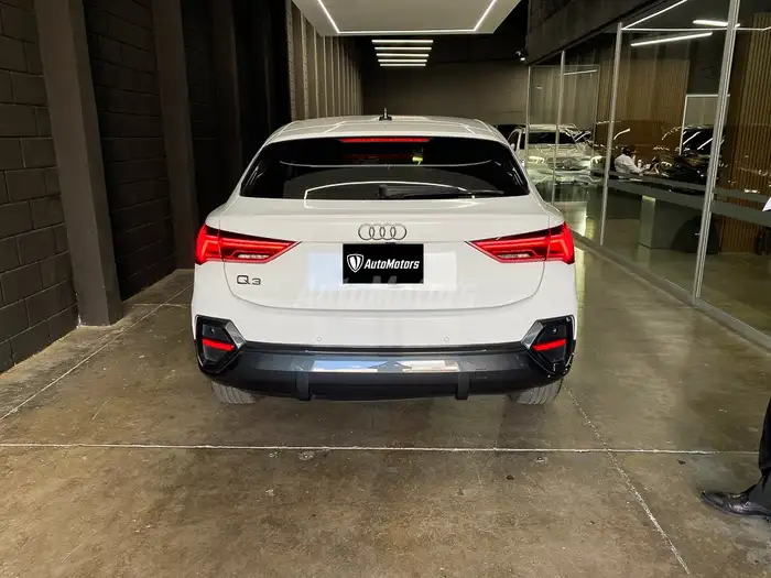 2022 Audi Q3 — 4
