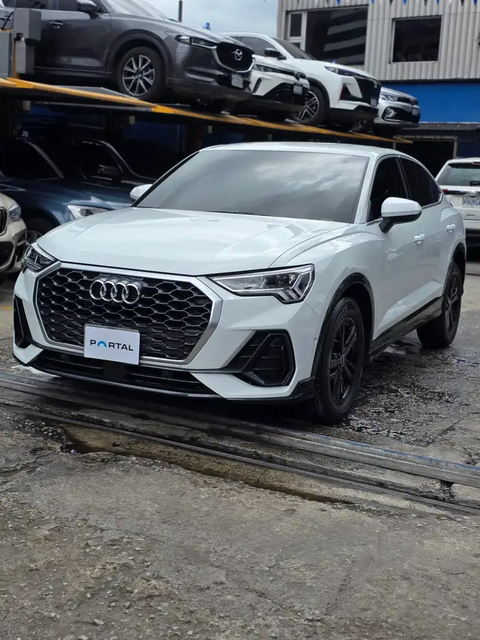 2022 Audi Q3 — 2