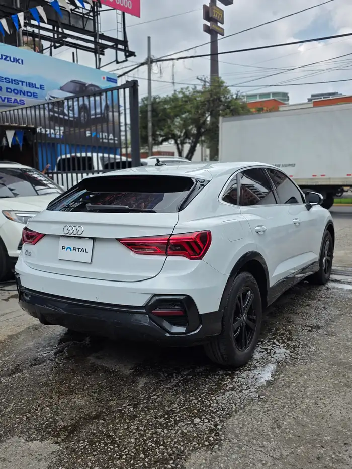 2022 Audi Q3 — 4