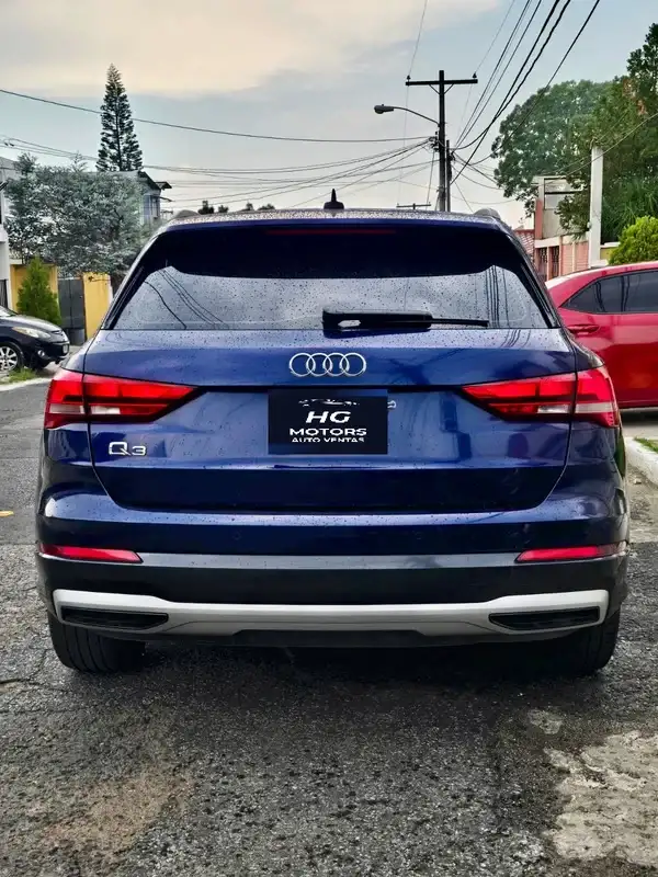 2021 Audi Q3 — 3