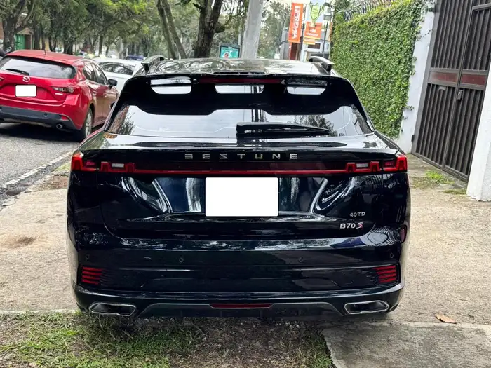 2025 Bestune B70S — 3