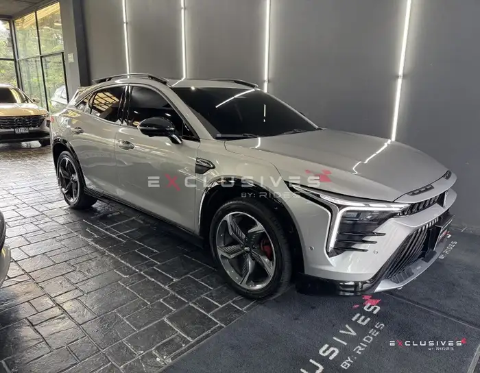 2025 Bestune B70S — 1