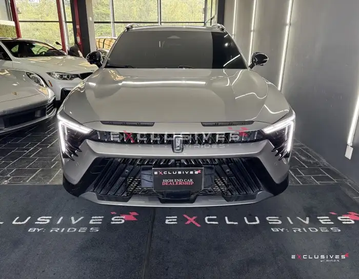 2025 Bestune B70S — 2