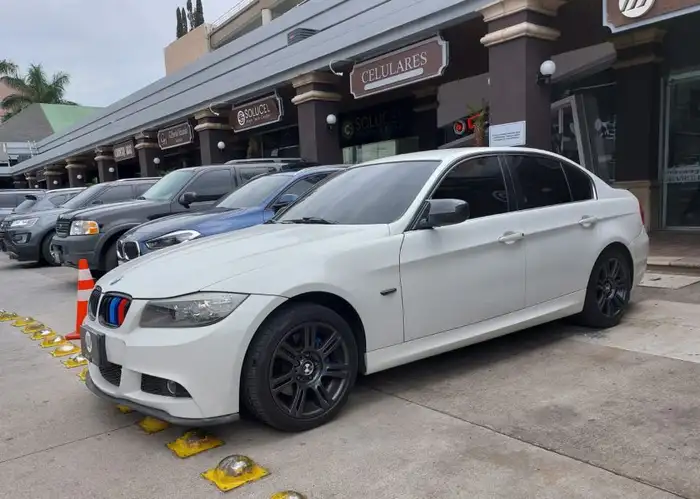 2012 BMW 3 — 1