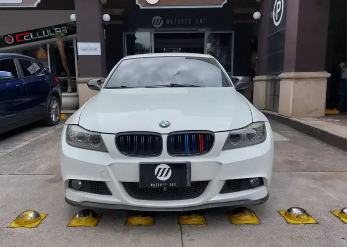 2012 BMW 3 — 2