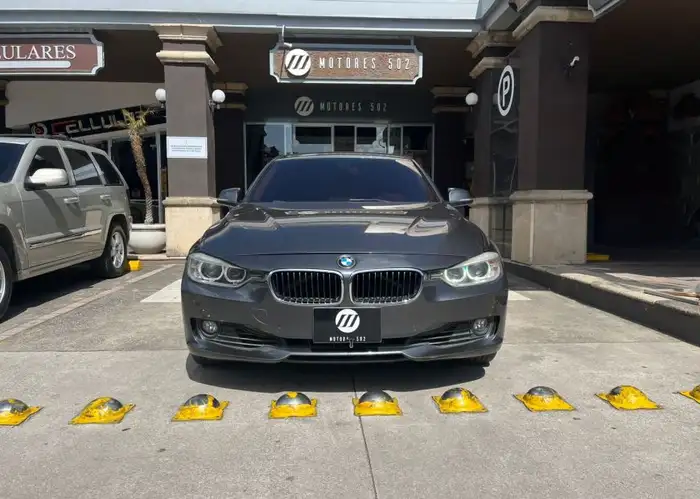 2015 BMW 320i — 2