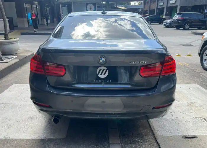 2015 BMW 320i — 4