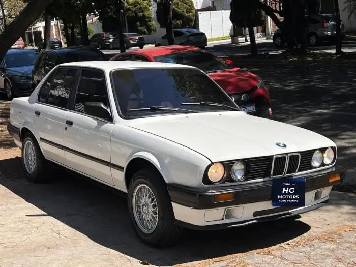 1990 BMW 316i — 1